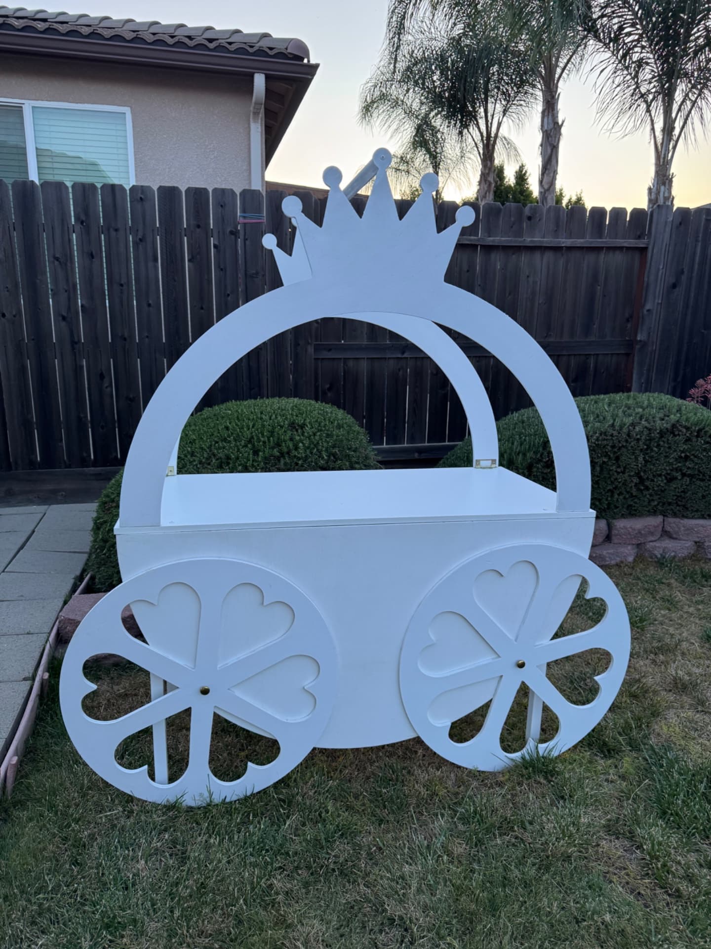 Princess Carriage Table